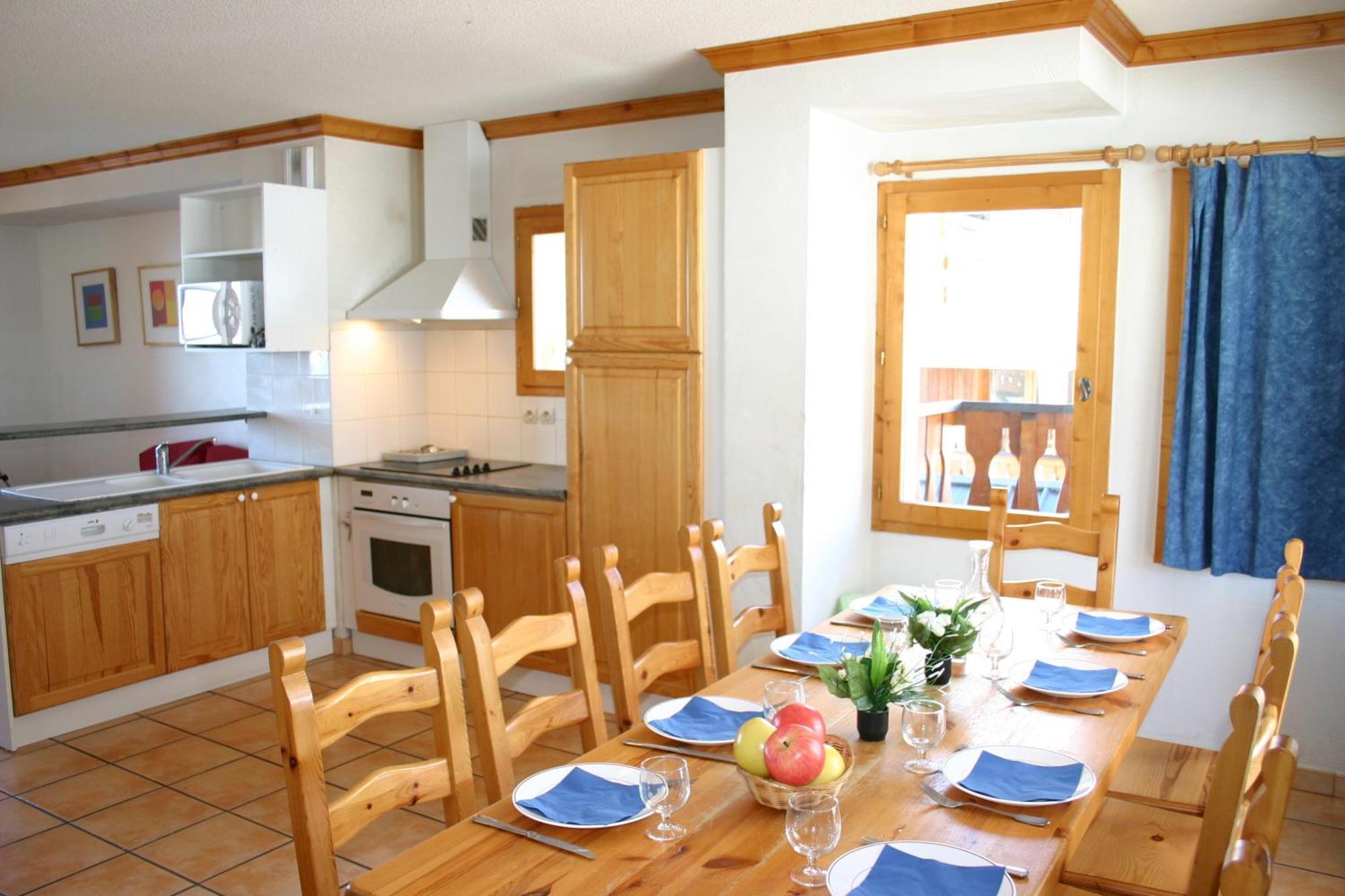 Madame Vacances Les Chalets Du Praz La Plagne Room photo