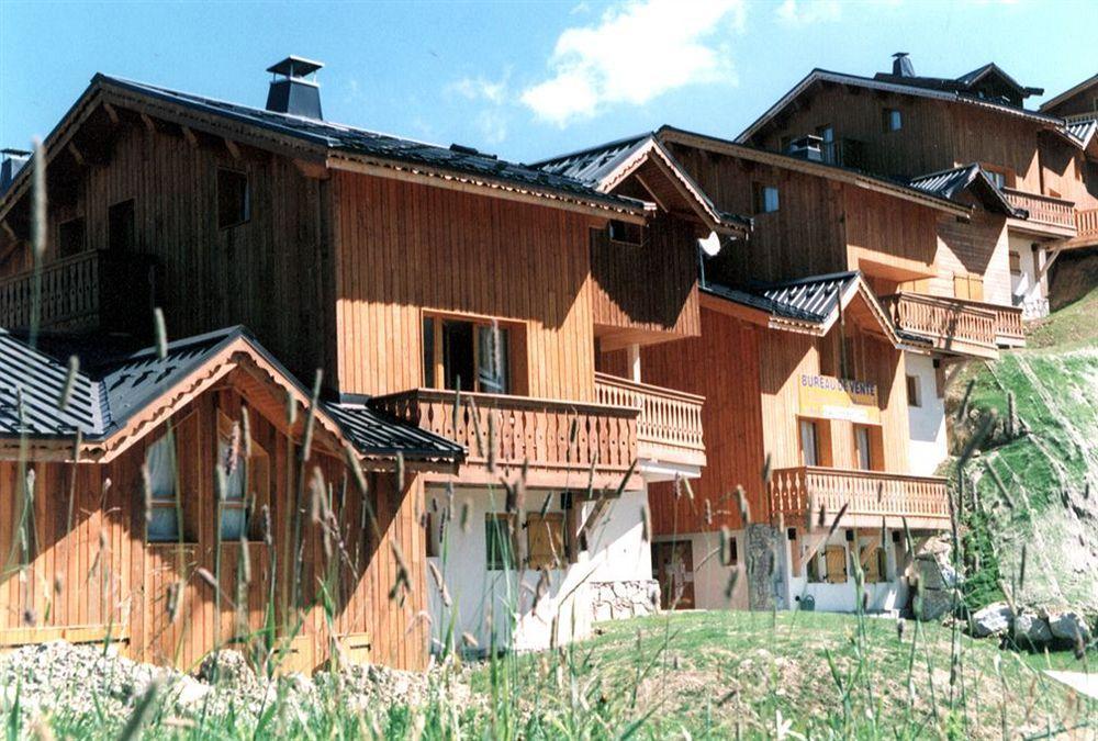 Madame Vacances Les Chalets Du Praz La Plagne Exterior photo